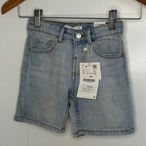 NWT Zara Kids "The Skater Short" Light Wash Denim - Size 2-3
